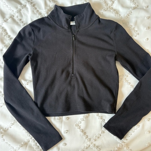 Sunday Best Black Cropped 1/2 Zip - Picture 2 of 9